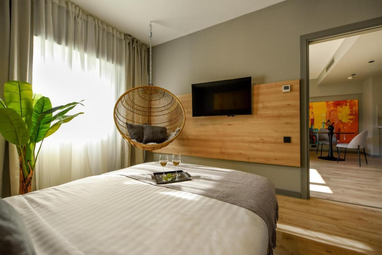 Luxury Apartment Near Radisson Hotel - Wall Projector & Modern Design 부쿠레슈티 외부 사진