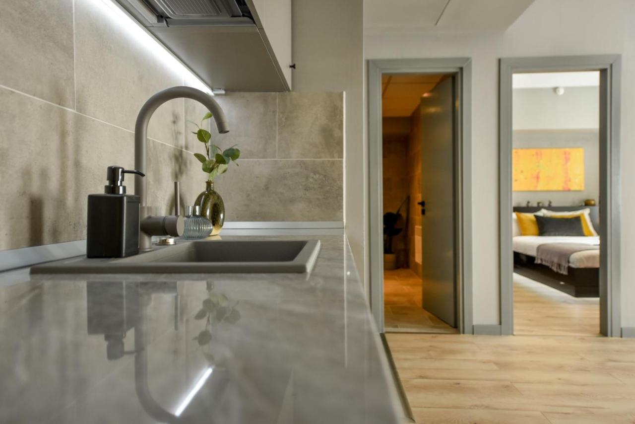 Luxury Apartment Near Radisson Hotel - Wall Projector & Modern Design 부쿠레슈티 외부 사진