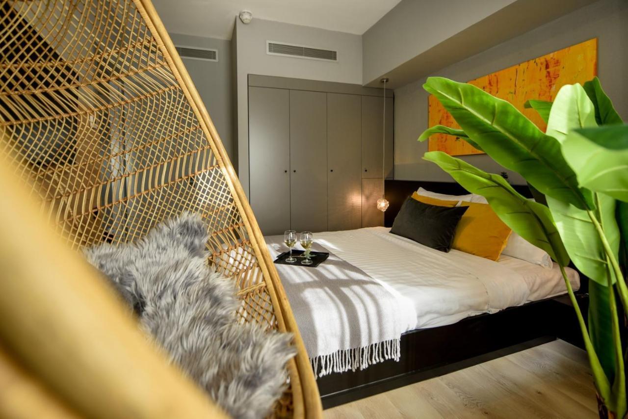 Luxury Apartment Near Radisson Hotel - Wall Projector & Modern Design 부쿠레슈티 외부 사진