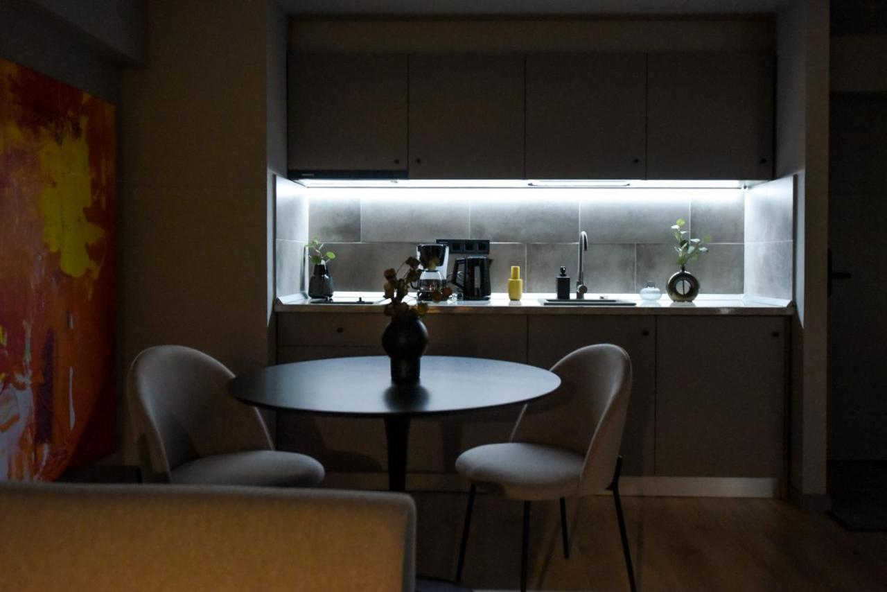 Luxury Apartment Near Radisson Hotel - Wall Projector & Modern Design 부쿠레슈티 외부 사진